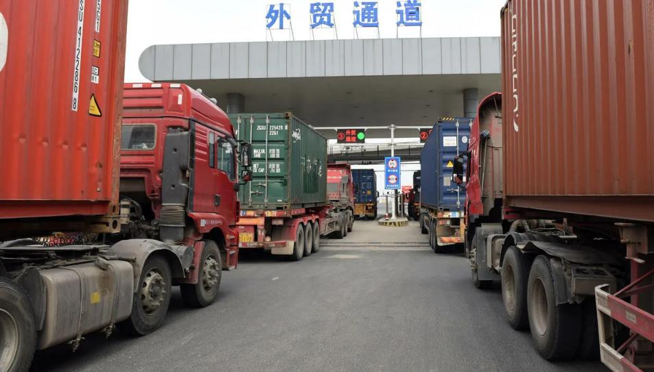 中俄满洲里口岸，按下暂停键，俄罗斯的问题很大，请求中国出手-图3