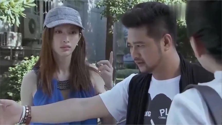 相对：闺蜜叫对象来接她，不料是自己丈夫，美女立马火冒三丈！